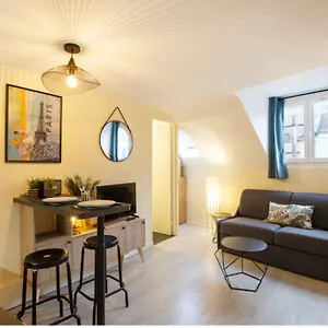 Sttudio Champs Elysees Apartment Paris